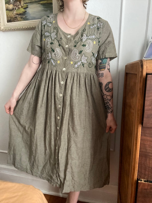 Tradition teacher dress